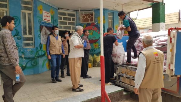 اهدای پنج هزار بسته ی ارزاق و مواد بهداشتی از سوی فولاد خوزستان به قرارگاه جهادی شفا